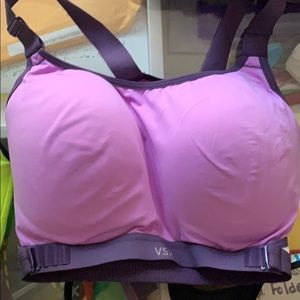 Victoria’s Secret sports bra 32ddd 32f